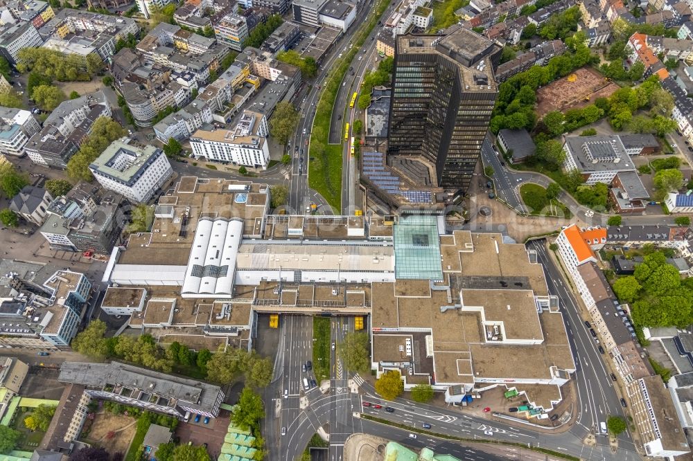 Aerial image Essen - Building of the shopping center Rathaus Galerie Essen in the district Ostviertel in Essen at Ruhrgebiet in the state North Rhine-Westphalia, Germany