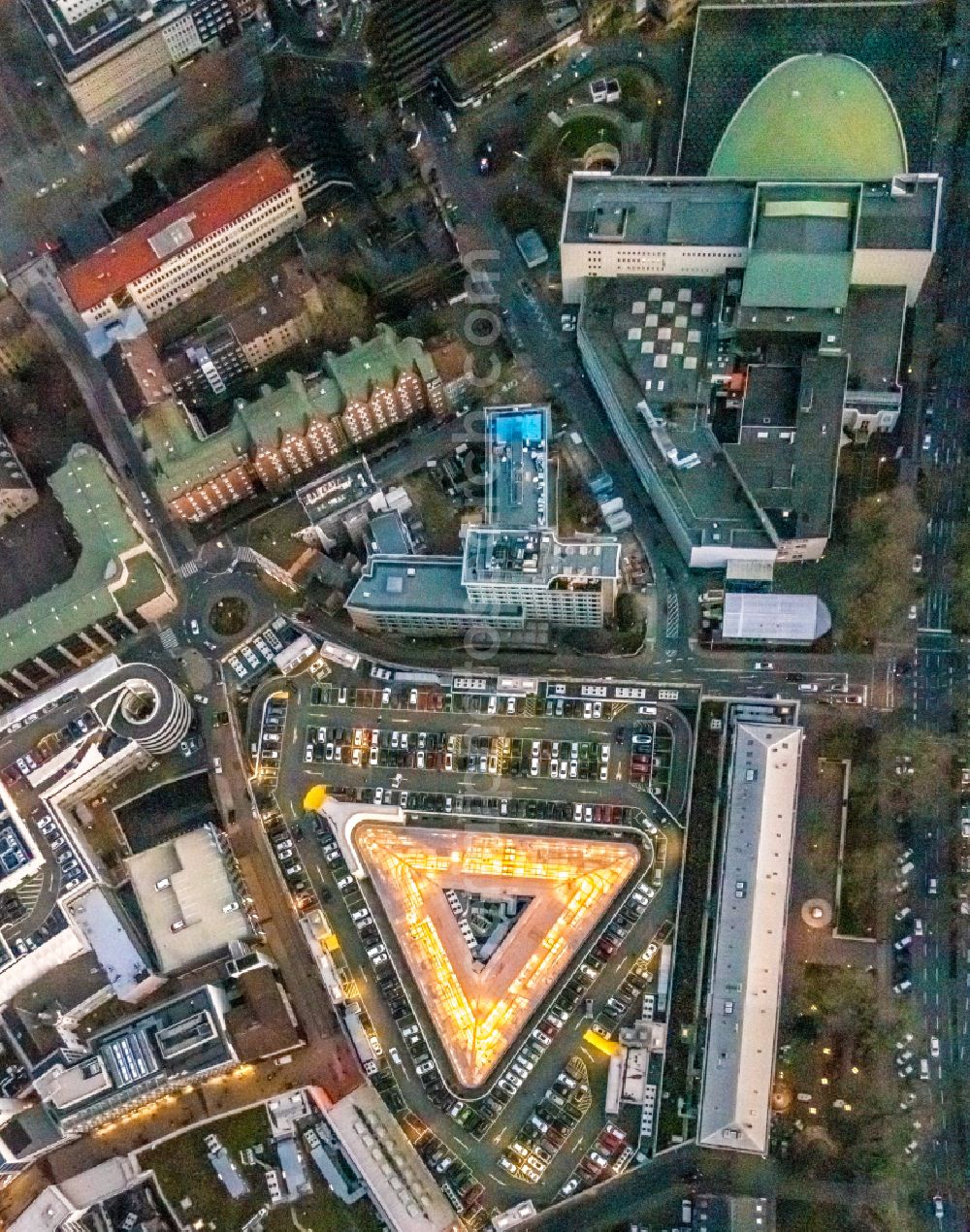 Dortmund from the bird's eye view: Building of the shopping center Thier-Galerie on street Hoher Wall in the district City-West in Dortmund at Ruhrgebiet in the state North Rhine-Westphalia, Germany