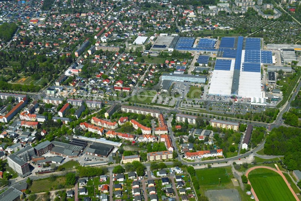 Aerial photograph Cottbus - Building of the shopping center TKC Einkaufszentrum on street Gerhart-Hauptmann-Strasse in Cottbus in the state Brandenburg, Germany