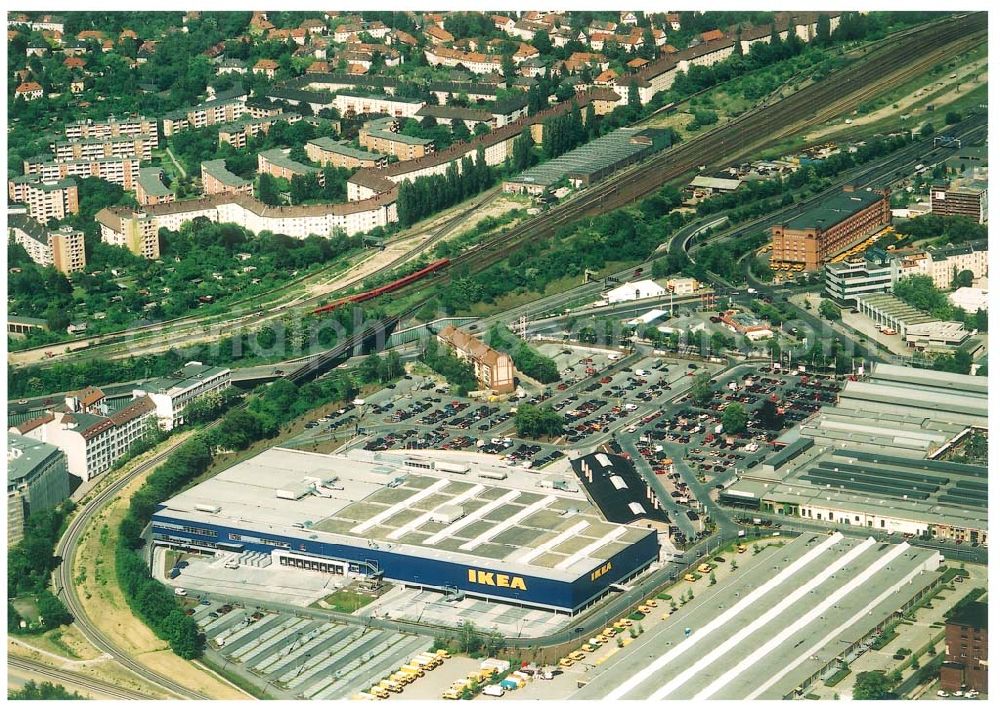 Berlin-Tempelhof from the bird's eye view: 29.05.2004 Berlin Tempelhof Blick auf das Einrichtungshaus IKEA in Berlin Tempelhof