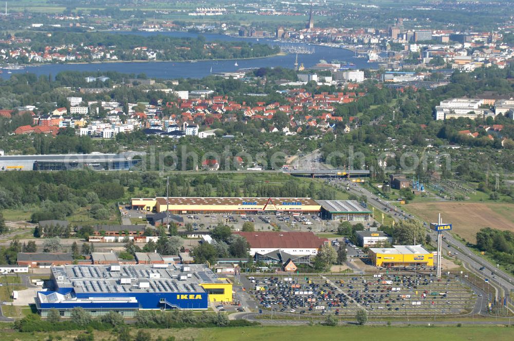 Aerial photograph Rostock - Blick auf das erste in Mecklenburg-Vorpommern errichtete Einrichtungshaus der IKEA Deutschland GmbH & Co. KG ROSTOCK an der Messestraße 25 in 18069 Rostock. Mittlereile gibt es über 41 weitere Einrichtungshäuser in ganz Deutschland.