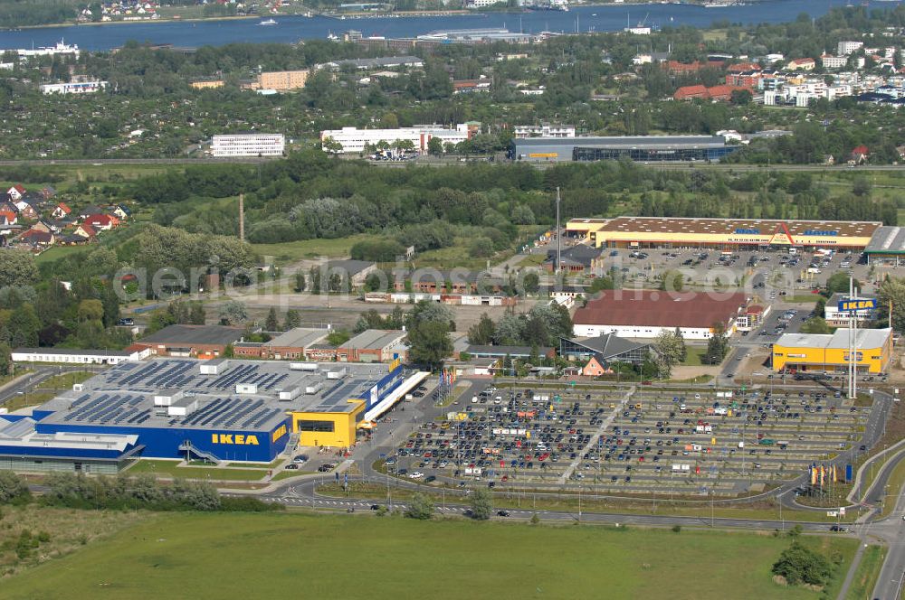 Aerial image Rostock - Blick auf das erste in Mecklenburg-Vorpommern errichtete Einrichtungshaus der IKEA Deutschland GmbH & Co. KG ROSTOCK an der Messestraße 25 in 18069 Rostock. Mittlereile gibt es über 41 weitere Einrichtungshäuser in ganz Deutschland.