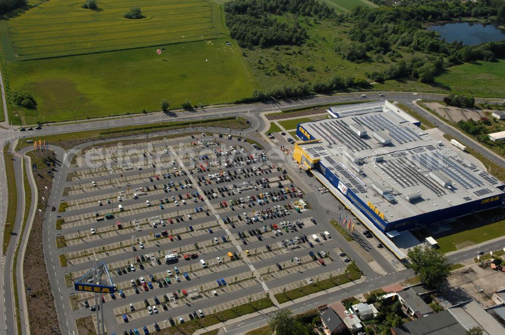 Aerial photograph Rostock - Blick auf das erste in Mecklenburg-Vorpommern errichtete Einrichtungshaus der IKEA Deutschland GmbH & Co. KG ROSTOCK an der Messestraße 25 in 18069 Rostock. Mittlereile gibt es über 41 weitere Einrichtungshäuser in ganz Deutschland.