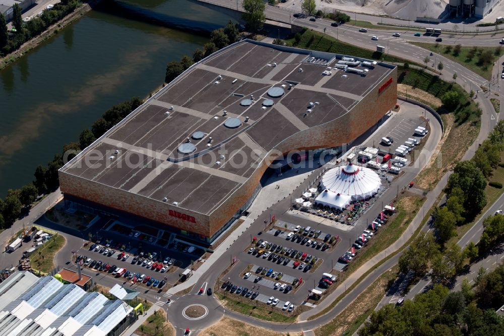 Aerial photograph Heilbronn - Building store - furniture market Moebel 1. Moebel Rieger GmbH & Co. KG Im Neckargarten in Heilbronn in the state Baden-Wurttemberg, Germany