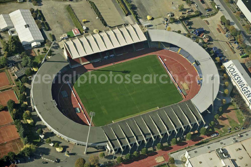 Braunschweig from above - Das Eintracht-Stadion in Braunschweig. Das Stadion wurde 1923 erbaut und bietet Platz für 25.000 Zuschauer. Es ist die Heimspielstätte des Fußballklubs Eintracht Braunschweig. The Eintracht Stadium in Brunswick.