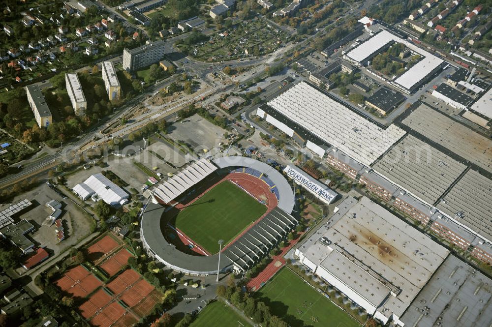 Aerial photograph Braunschweig - Das Eintracht-Stadion in Braunschweig. Das Stadion wurde 1923 erbaut und bietet Platz für 25.000 Zuschauer. Es ist die Heimspielstätte des Fußballklubs Eintracht Braunschweig. The Eintracht Stadium in Brunswick.