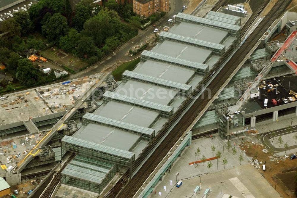 Aerial photograph Berlin-Tempelhof - Blick auf den neuen Bahnhof Berliner Südkreuz / Bahnhof Papestrasse vor der Einweihung und vollständigen Inbetriebnahme