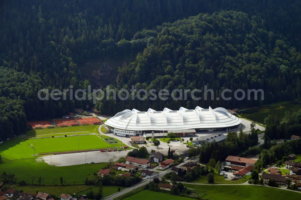 Aerial photograph Inzell - Sports facility grounds of the Arena stadium Eishalle Max Aicher Arena in Inzell in the state Bavaria, Germany