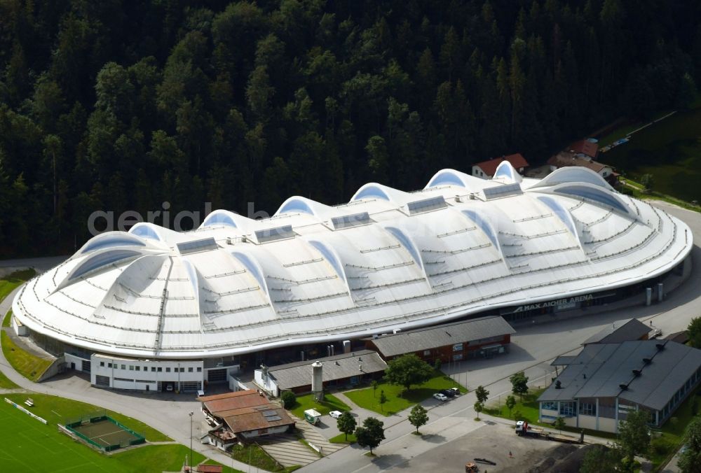 Aerial photograph Inzell - Sports facility grounds of the Arena stadium Eishalle Max Aicher Arena in Inzell in the state Bavaria, Germany