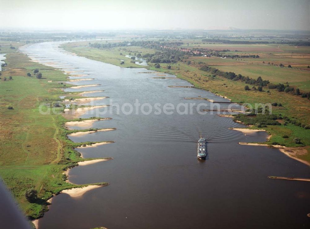 Ringfurth from the bird's eye view: Blick auf den Elbausfluss bei Ringfurth. Ein Ausbauprojekt des Wasserstraßenneubauamtes Magdeburg.