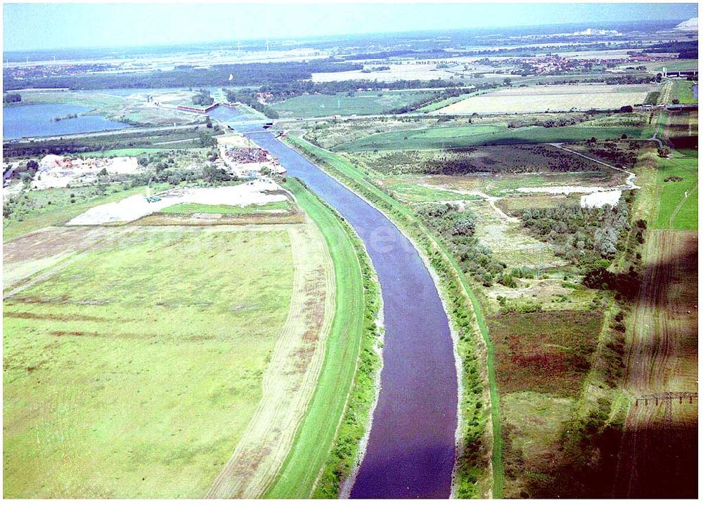 Aerial image Hohenwarthe - 30.7.2004, Elbe-Abstiegskanal vom Wasserstrassenkreuz Magdeburg zum Binnenhafen Magdeburg