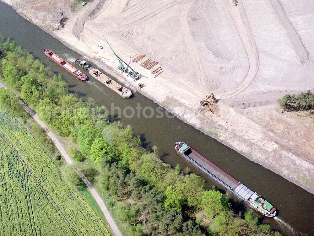 Parchau from the bird's eye view: Elbe - Havel - Kanal bei Parchau.