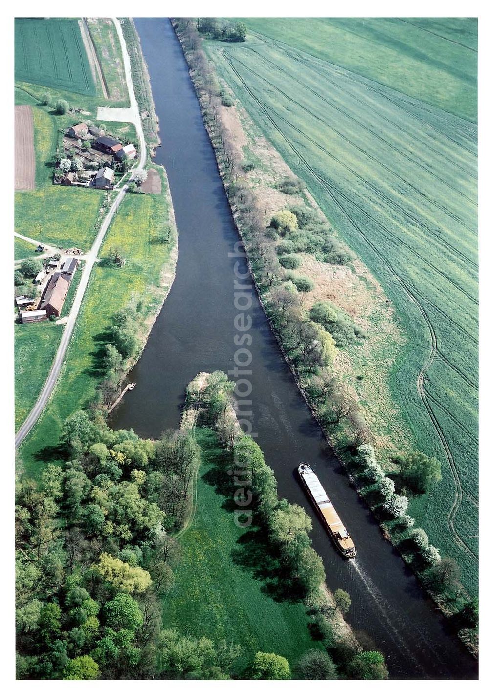 Aerial photograph Parchau - Elbe - Havel - Kanal im Bereich von Parchau.