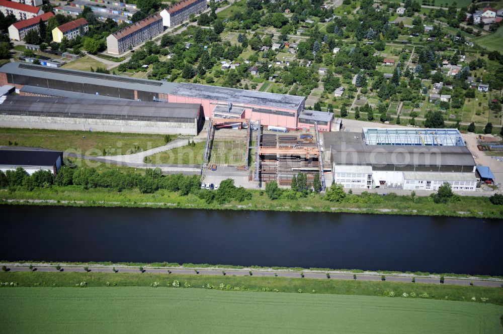 Zerben from the bird's eye view: Blick über den Elbe-Havel-Kanal von Süd nach Nord. Flussverlauf von Ihleburg über Zerben bis Elbe-Parey. View over the Elbe-Havel-Canal from south to north.