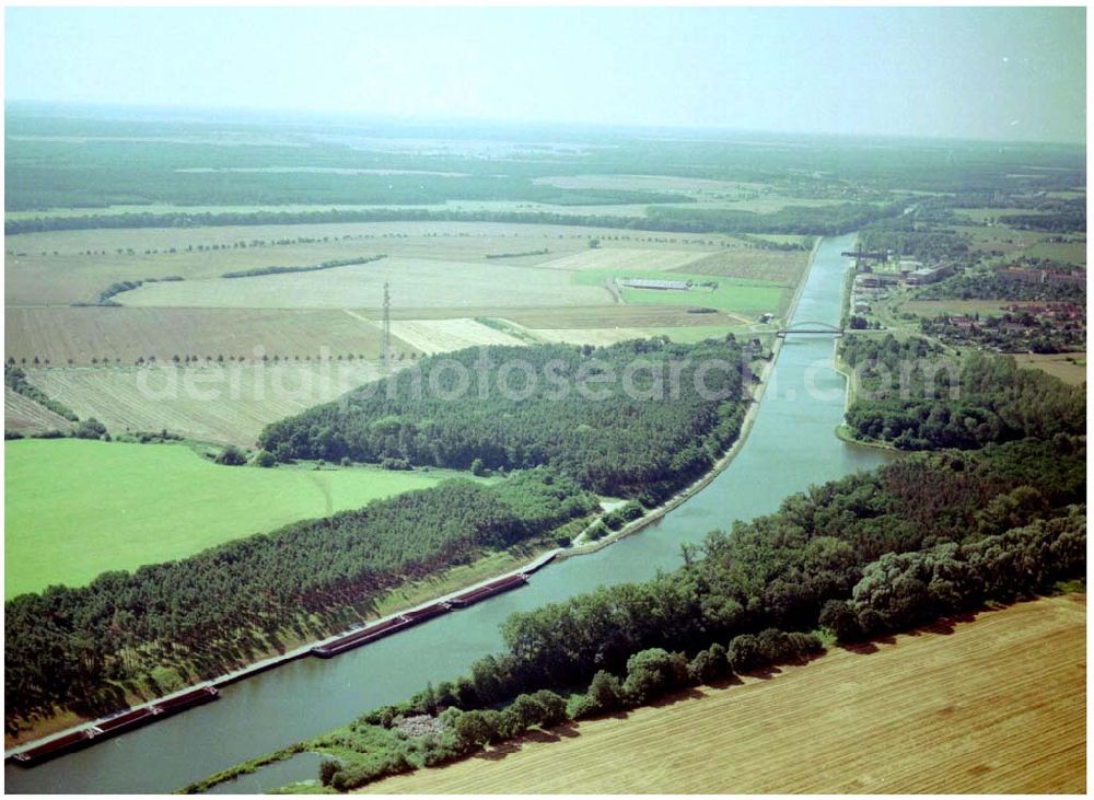 Aerial photograph Parey - 30.7.2004, Blick auf den Elbe-Havel Kanal nahe Parey