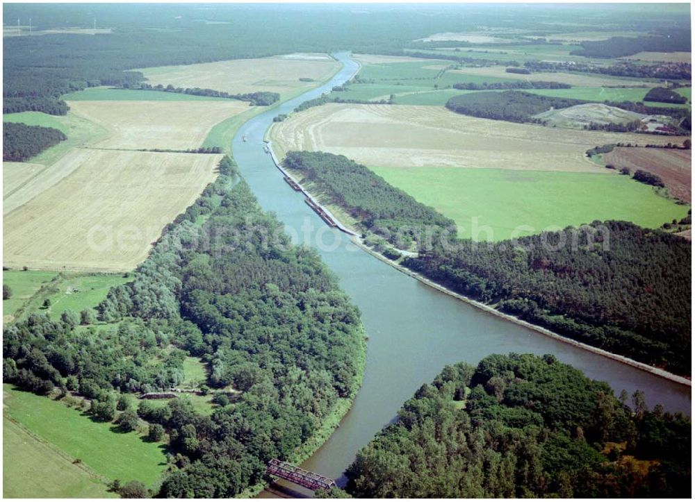 Parey from the bird's eye view: 30.7.2004, Blick auf den Elbe-Havel Kanal nahe Parey