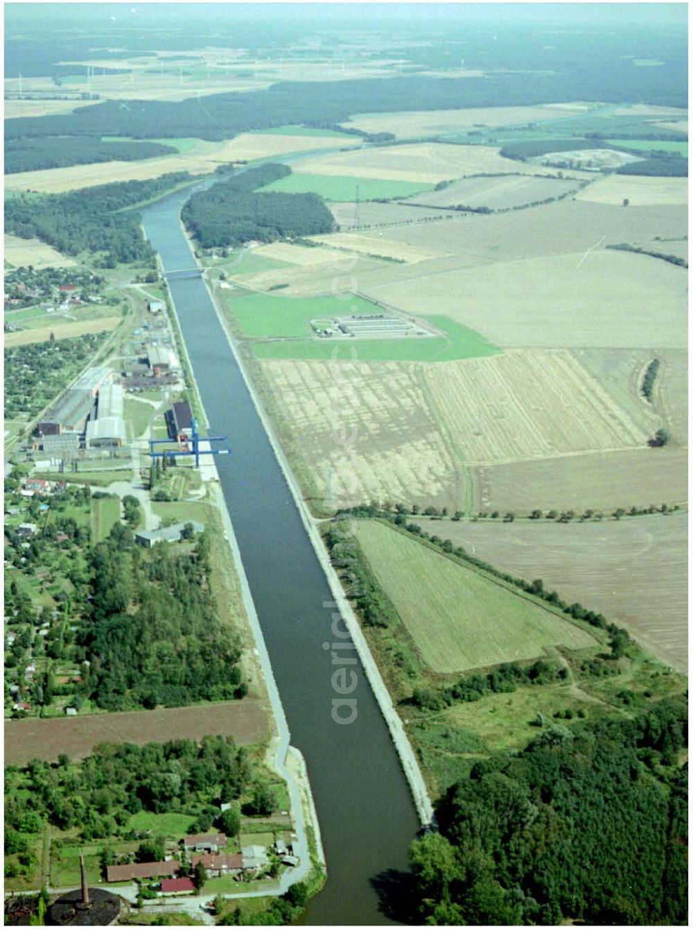 Parey from the bird's eye view: 30.7.2004, Blick auf den Elbe-Havel Kanal nahe Parey