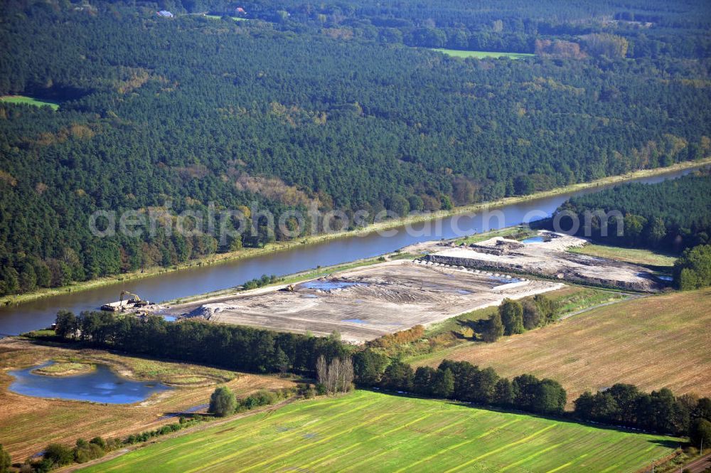 Aerial photograph Genthin - Streckenausbau Elbe-Havel-Kanal bei Genthin in Sachsen-Anhalt. Ein Projekt des WSV, Wasser- und Schifffahrtsverwaltung des Bundes. Extension of the waterway line Elbe-Havel-Canal close by Genthin, Saxony-Anhalt.