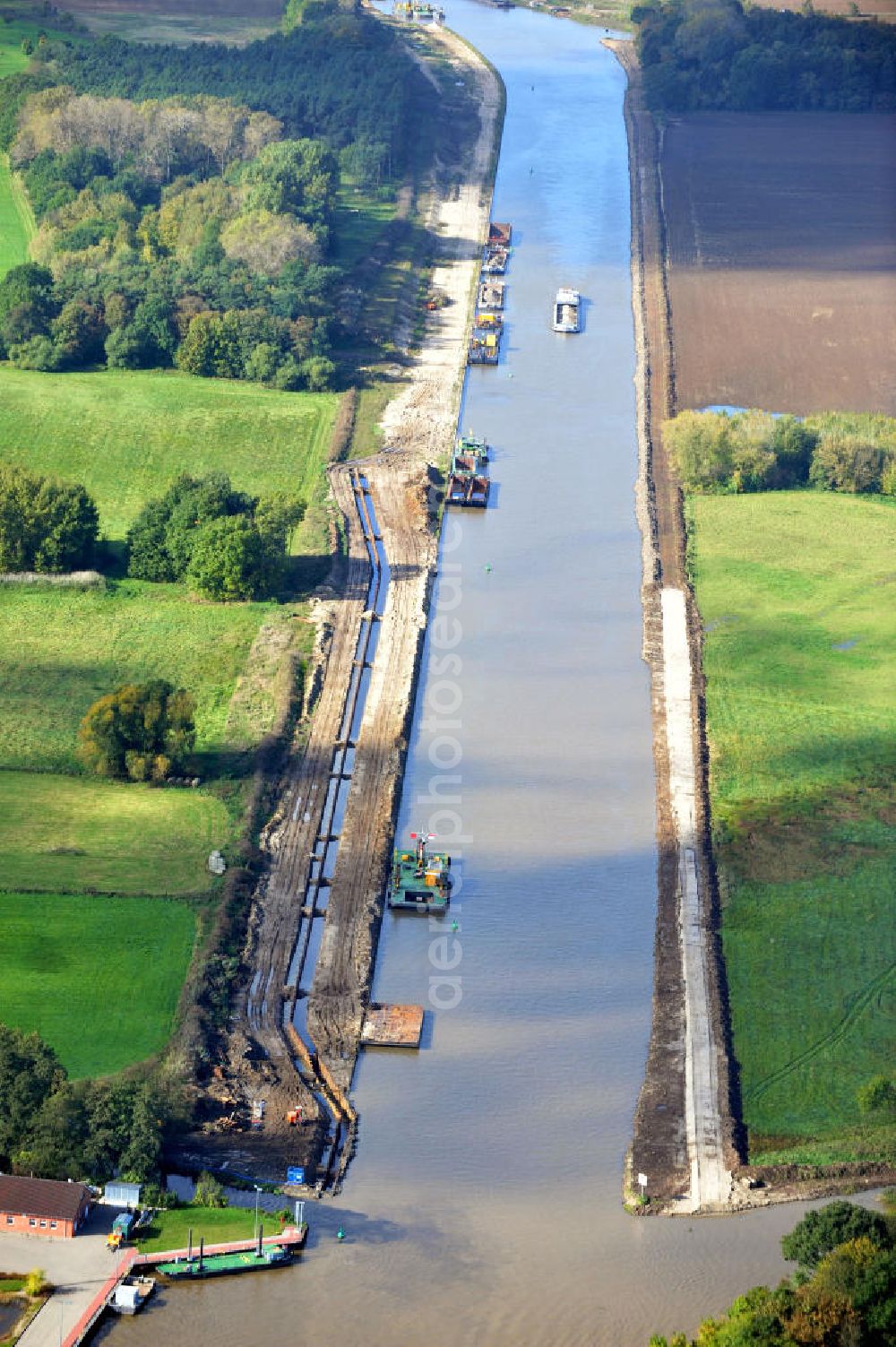 Aerial image Genthin - Streckenausbau Elbe-Havel-Kanal bei Genthin in Sachsen-Anhalt. Ein Projekt des WSV, Wasser- und Schifffahrtsverwaltung des Bundes. Extension of the waterway line Elbe-Havel-Canal close by Genthin, Saxony-Anhalt.