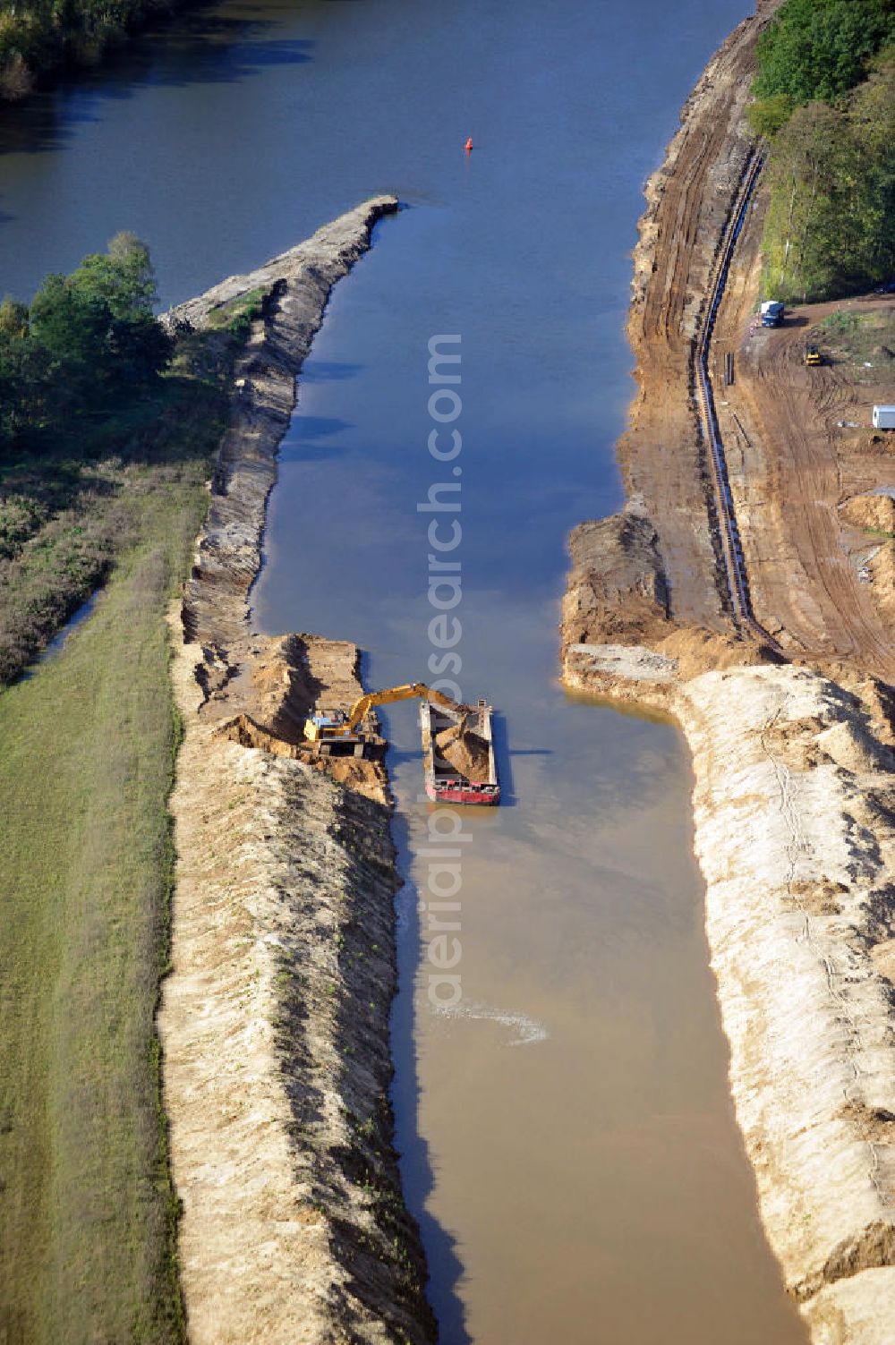 Genthin from the bird's eye view: Streckenausbau Elbe-Havel-Kanal zwischen Genthin und Seedorf in Sachsen-Anhalt. Ein Projekt des WSV, Wasser- und Schifffahrtsverwaltung des Bundes. Extension of the waterway line Elbe-Havel-Canal among Genthin and Seedorf, Saxony-Anhalt.