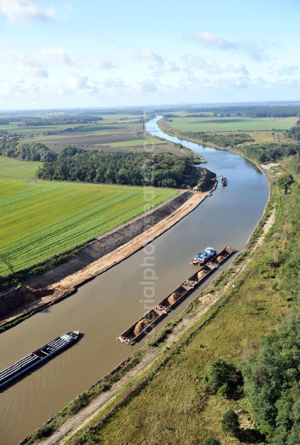 Aerial photograph Genthin - Streckenausbau Elbe-Havel-Kanal zwischen Genthin und Seedorf in Sachsen-Anhalt. Ein Projekt des WSV, Wasser- und Schifffahrtsverwaltung des Bundes. Extension of the waterway line Elbe-Havel-Canal among Genthin and Seedorf, Saxony-Anhalt.