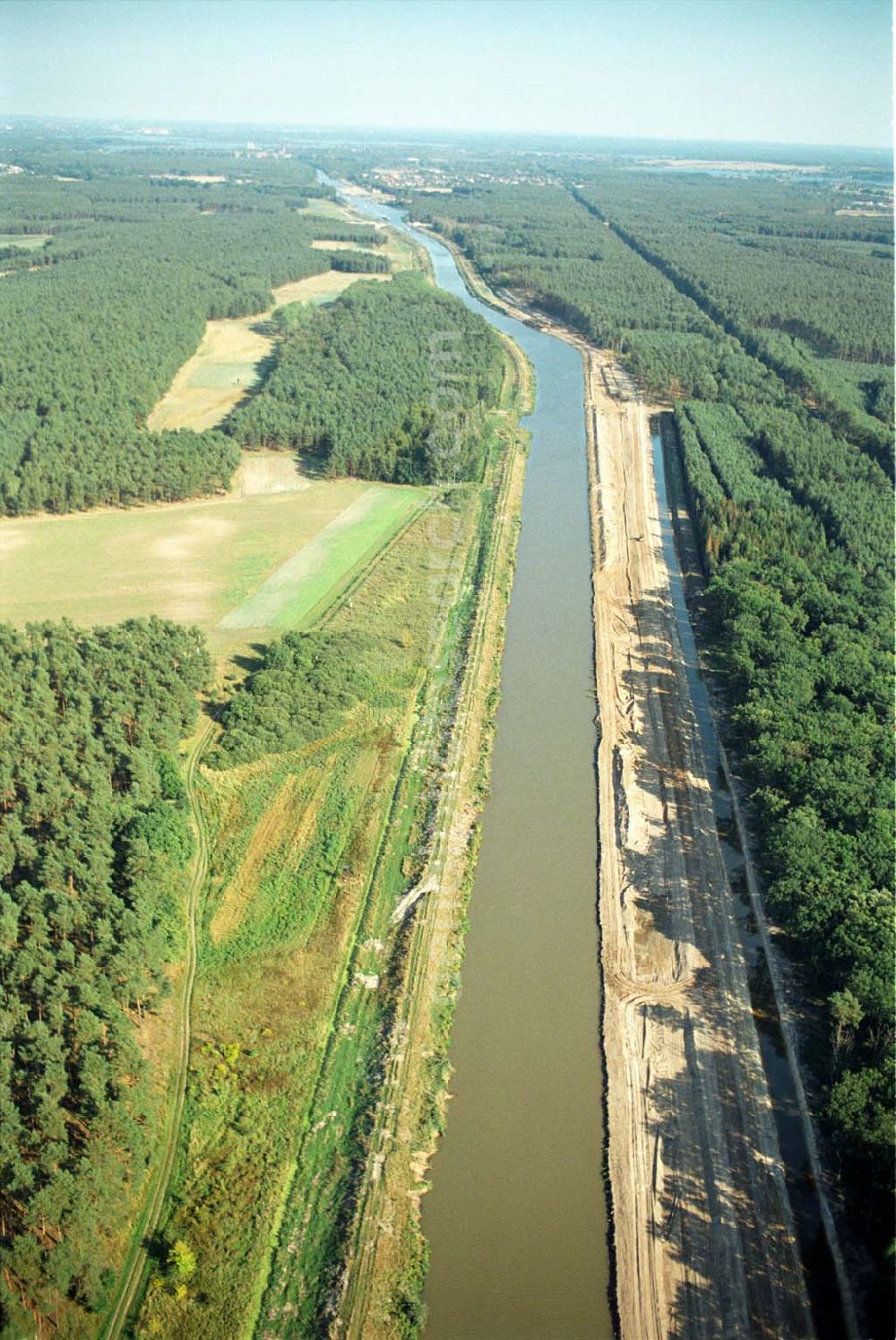 Genthin from above - Blick auf den Elbe-Havel-Kanal westlich von Genthin.