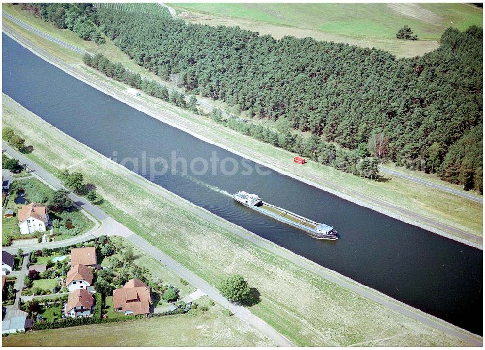 Aerial photograph Hohenwarthe - 30.7.2004, Blick auf den Elbe-Havel Kanal bei Hohenwarthe