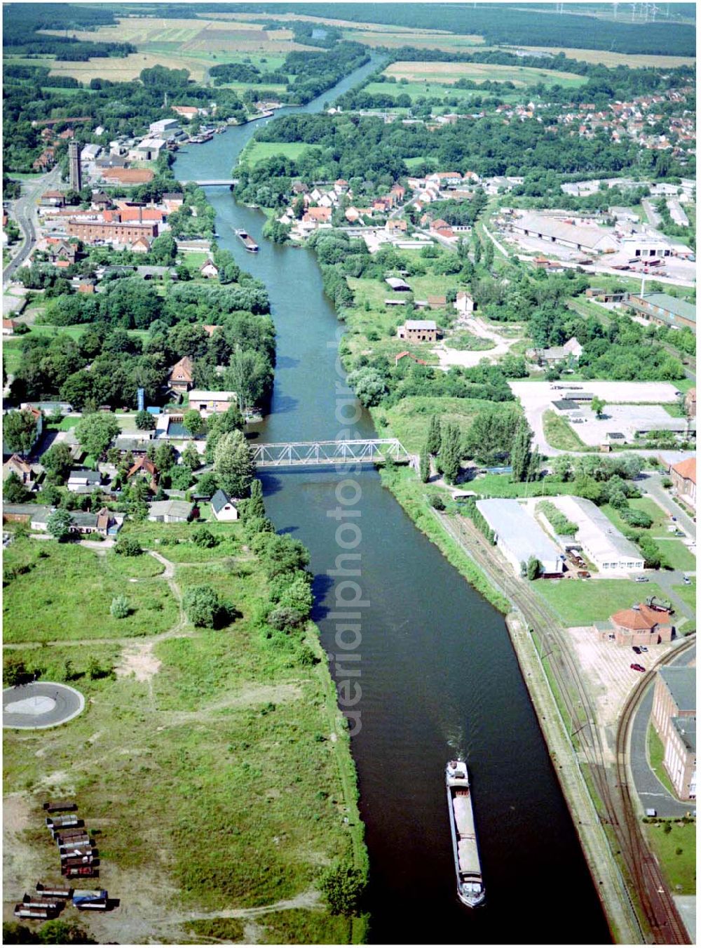 Genthin from above - 30.07.2004, Blick auf den Elbe - Havel Kanal in Genthin