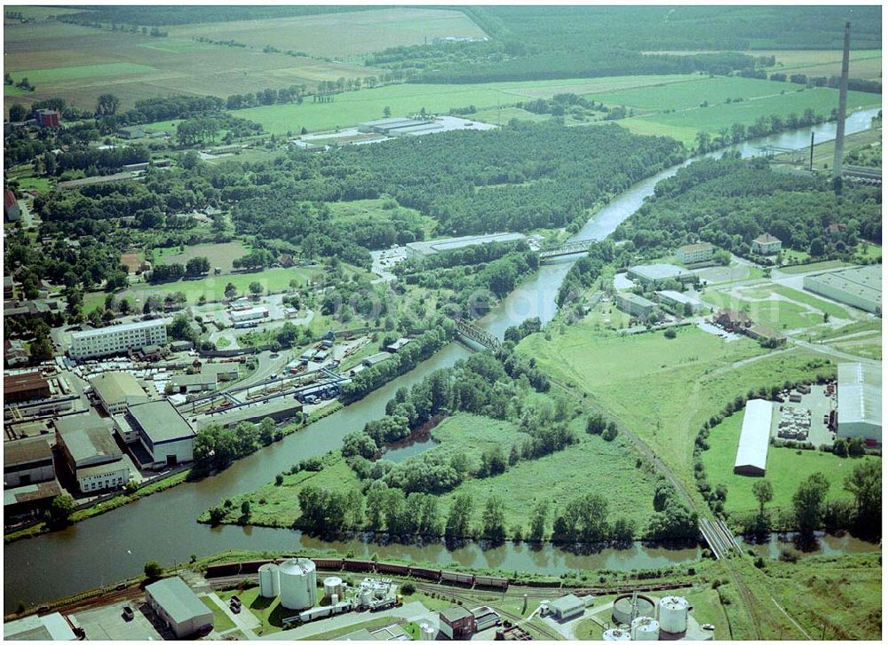 Genthin from the bird's eye view: 30.07.2004, Blick auf den Elbe - Havel Kanal in Genthin