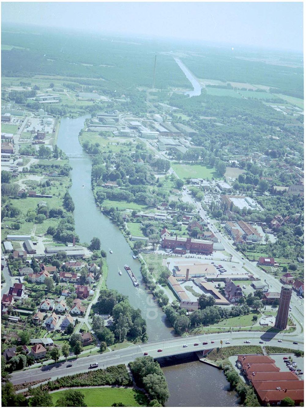 Aerial image Genthin - 30.07.2004, Blick auf den Elbe - Havel Kanal in Genthin