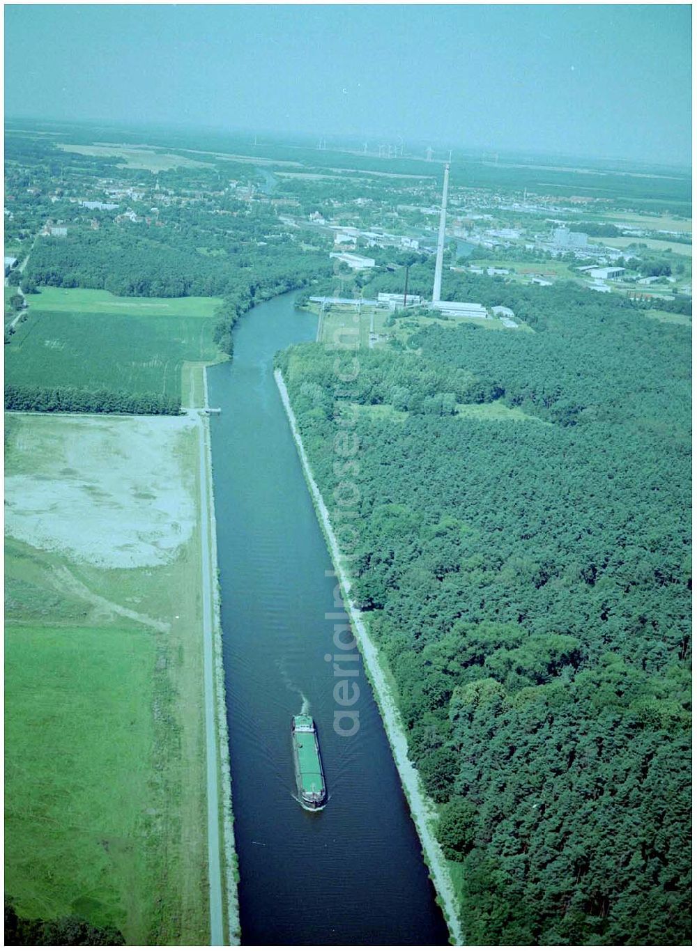 Aerial photograph Genthin - 30.7.2004, Elbe - Havelkanal östlich von Genthin