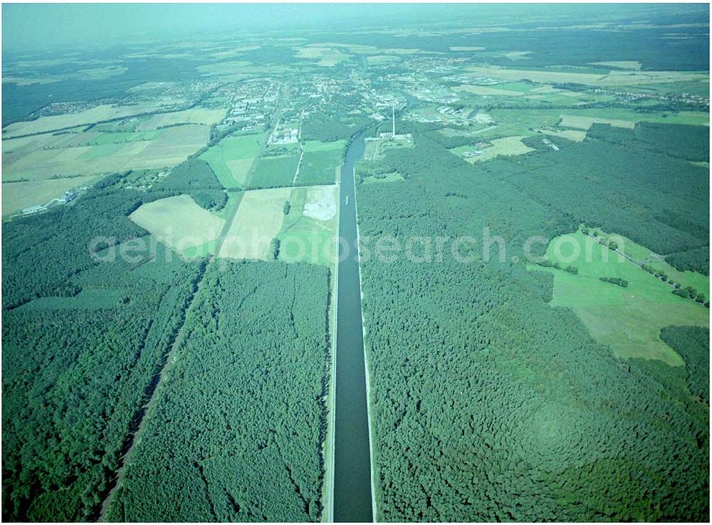 Genthin from above - 30.7.2004, Elbe - Havelkanal östlich von Genthin