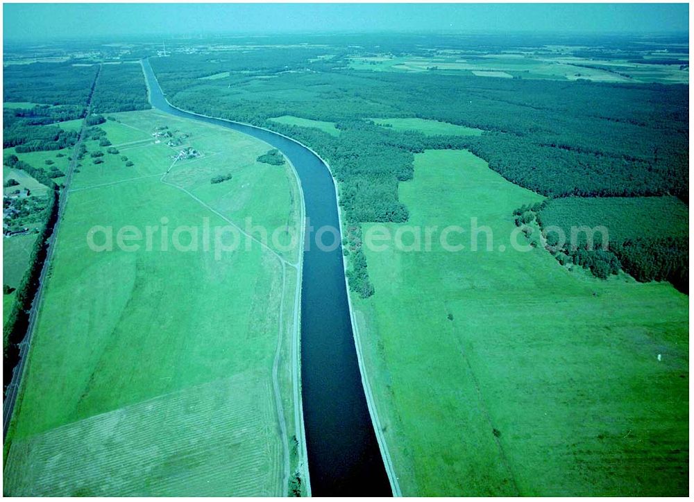 Genthin from the bird's eye view: 30.7.2004, Elbe - Havelkanal östlich von Genthin