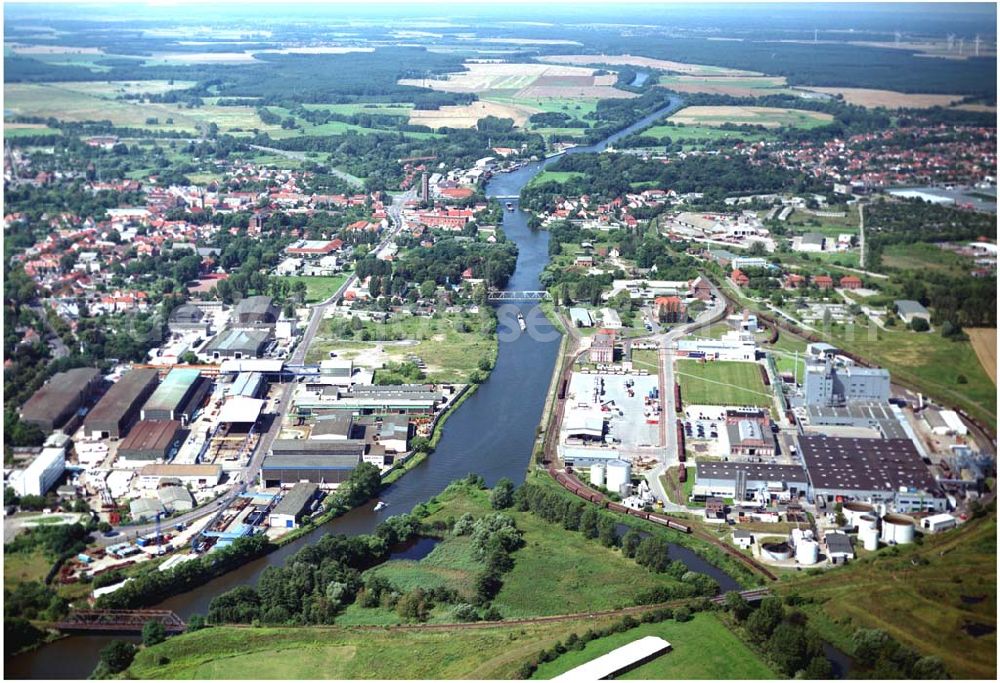 Aerial image Genthin - 30.07.2004, Blick auf den Elbe - Havel Kanal in Genthin