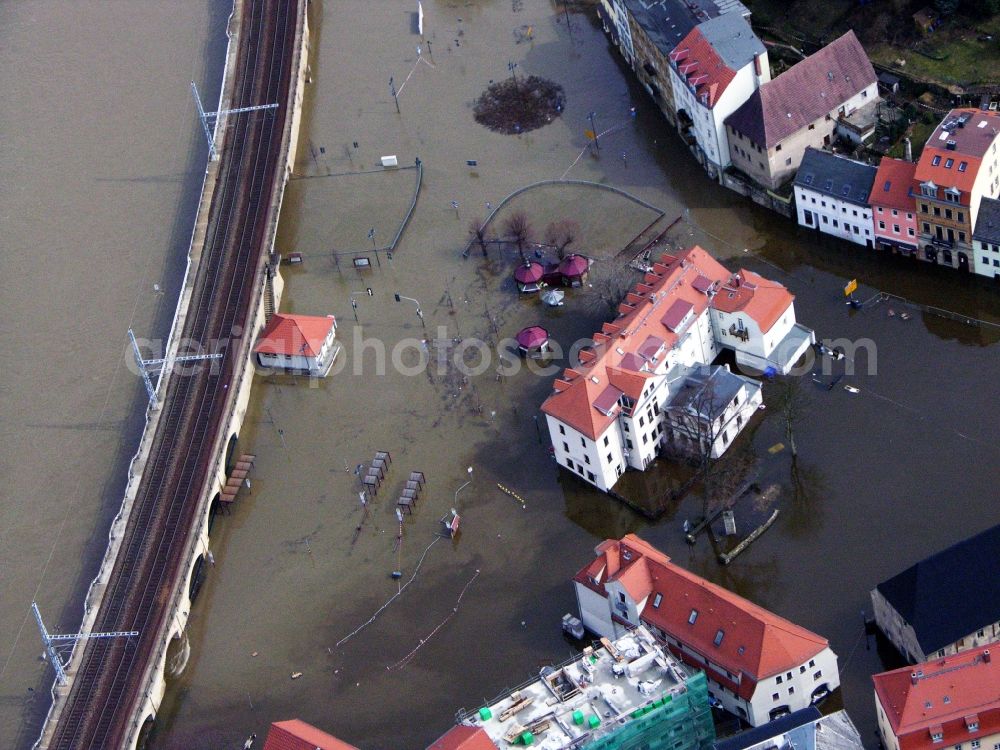 Aerial image Königstein - Flood situation elbe river around and in the area in Koenigstein in the state Saxony, Germany