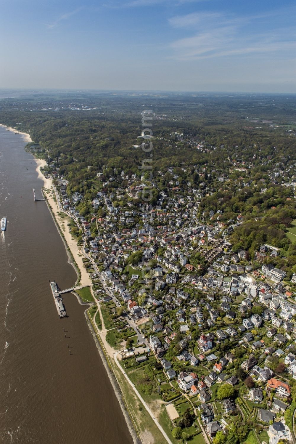 Aerial photograph Hamburg - Elbe riverbank area in Blankenese district in Hamburg