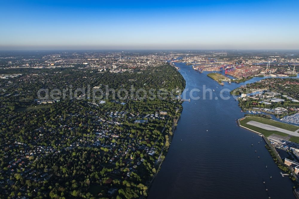 Aerial image Hamburg - Elbe riverbank area in Blankenese district in Hamburg