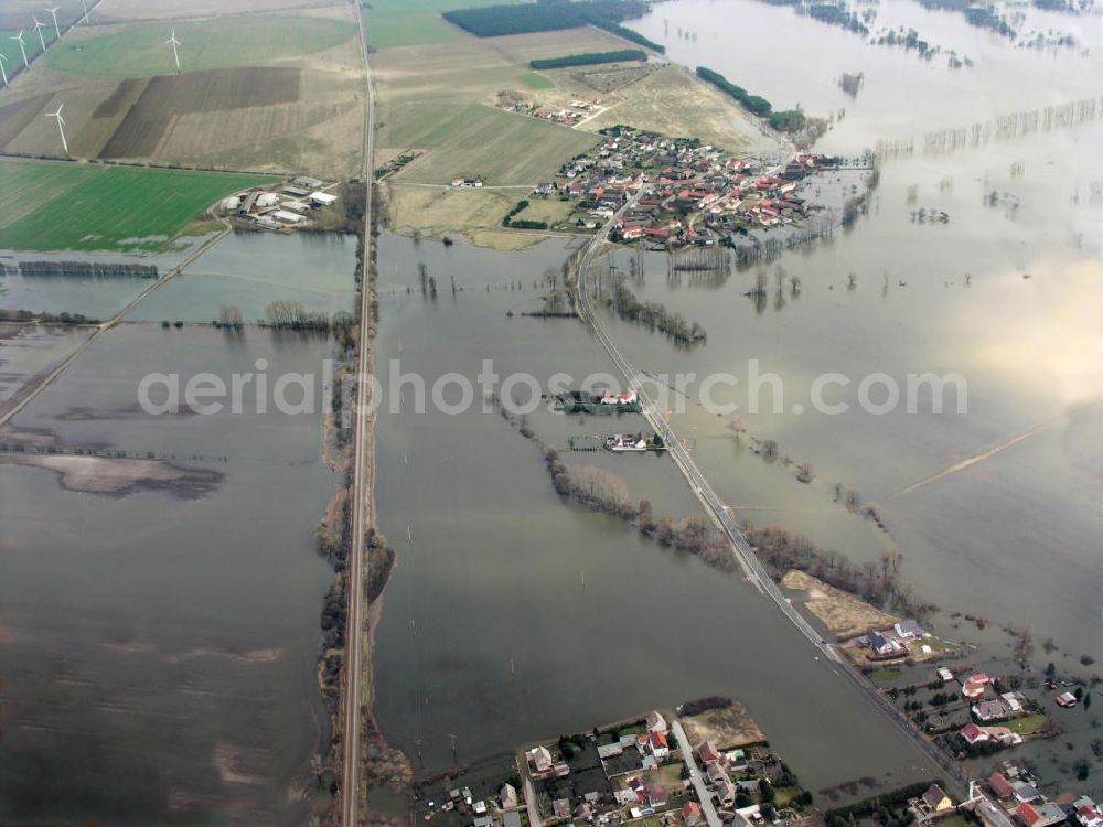 Aerial photograph Pretzsch - Blick auf Hochwasser / Elbhochwasser in Pretzsch.