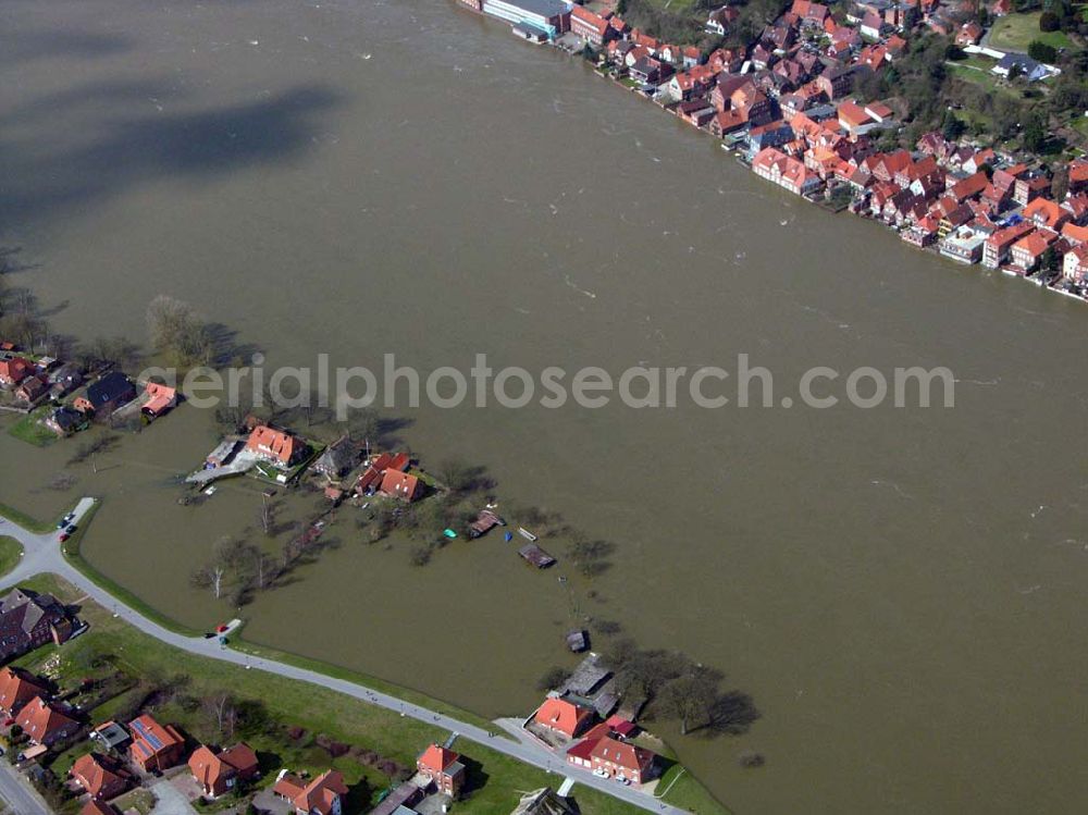 Aerial photograph Lauenburg - 10.04.2006 Lauenburg; Hochwasser der Elbe in Lauenburg / Schleswig-Holstein.