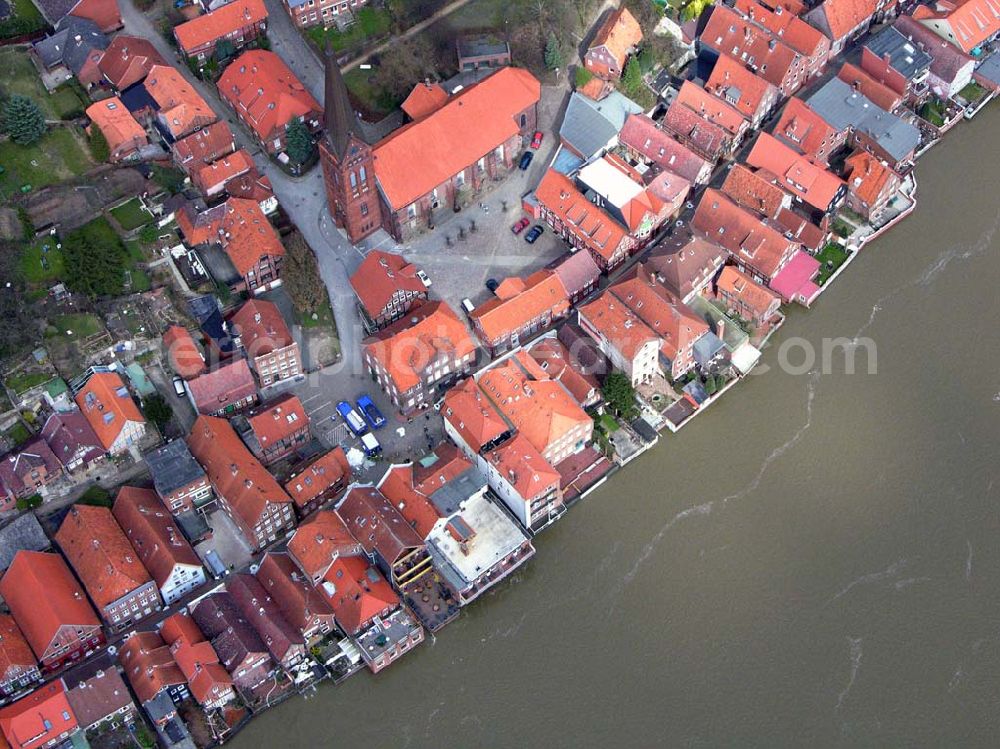 Aerial photograph Lauenburg - 10.04.2006 Lauenburg; Hochwasser der Elbe in Lauenburg / Schleswig-Holstein.