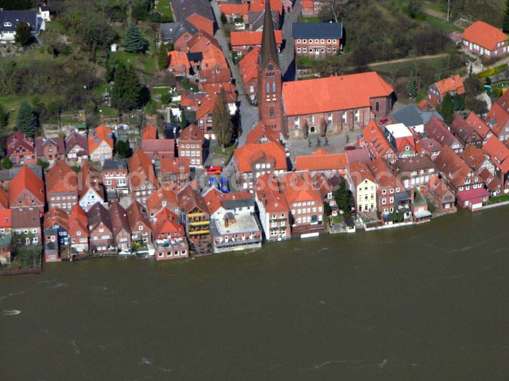 Aerial photograph Lauenburg - 10.04.2006 Lauenburg; Hochwasser der Elbe in Lauenburg / Schleswig-Holstein.