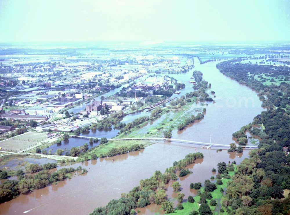 Aerial photograph Magdeburg - 16.08.2002 Elbhochwasser in Magdeburg