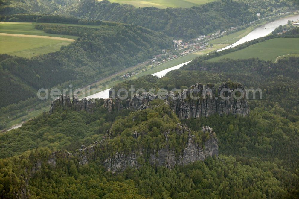 Bad Schandau OT Krippen from above - Blick über das Elbsandsteingebirge in Sachsen in Richtung Krippen.