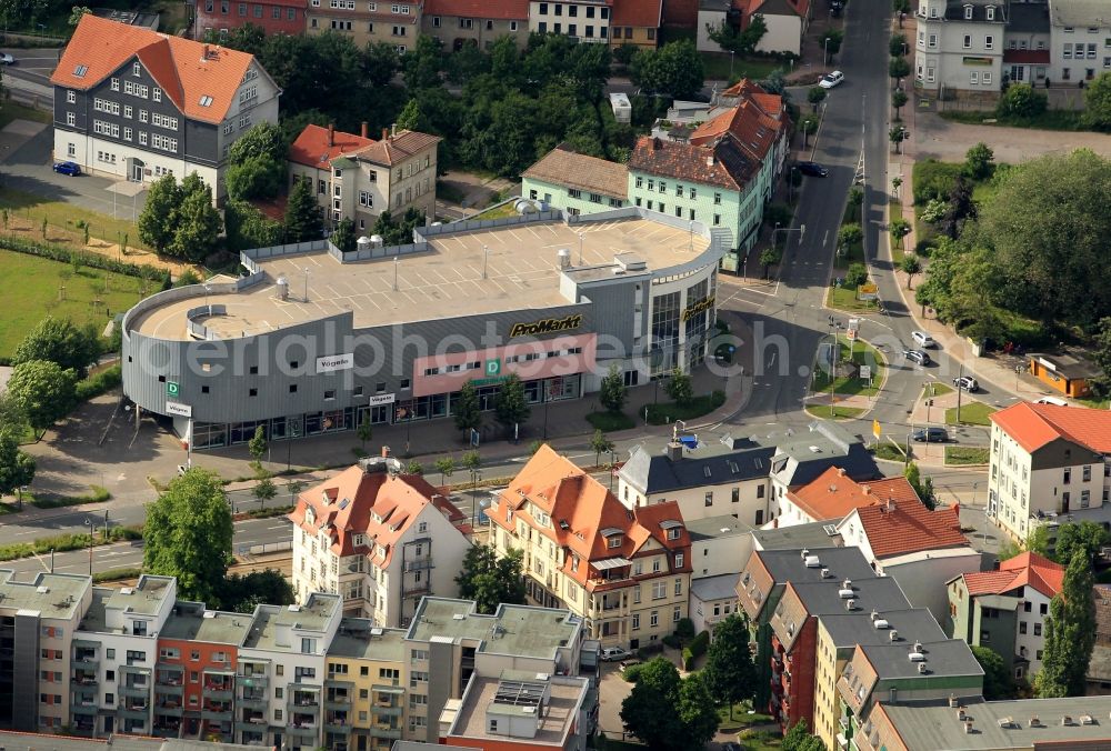 Gotha from above - The electronics market MEDIAMAX has its branch in a shopping mall in the Bertha-von-Suttner-Strasse in Gotha in Thuringia