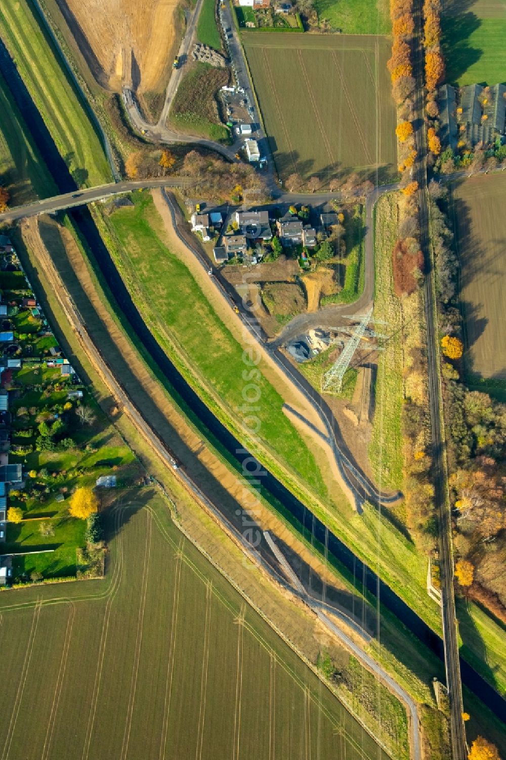 Aerial photograph Dinslaken - Emscher flows into the Rhine near Dinslaken in North Rhine-Westphalia