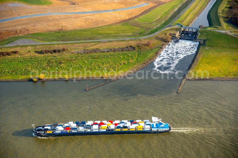 Aerial photograph Dinslaken - Emscher flows into the Rhine near Dinslaken in North Rhine-Westphalia