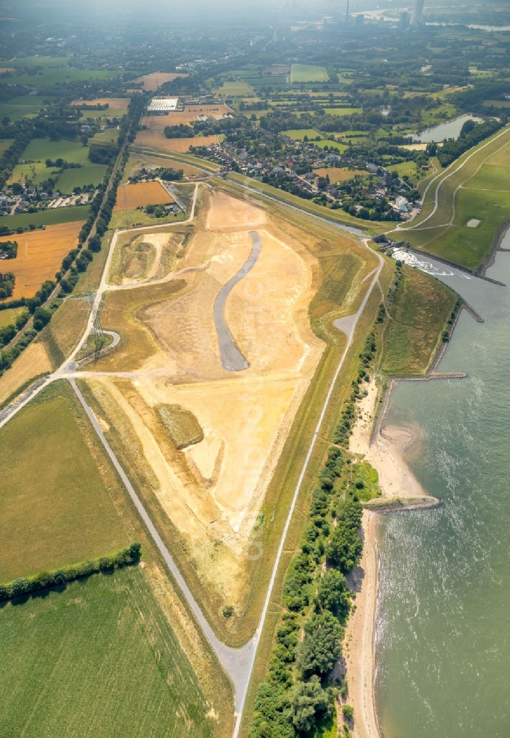 Aerial photograph Dinslaken - Emscher flows into the Rhine near Dinslaken in North Rhine-Westphalia