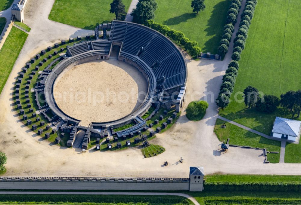 Aerial image Xanten - Historical sight of the amphitheater ensemble in the archaeological park of the LVR Roman Museum in Xanten in the federal state of North Rhine-Westphalia, Germany