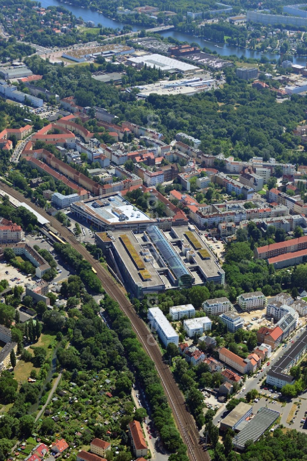 Aerial image Berlin - View of shopping center on Elcknerplatz at Berlin - Köpenick