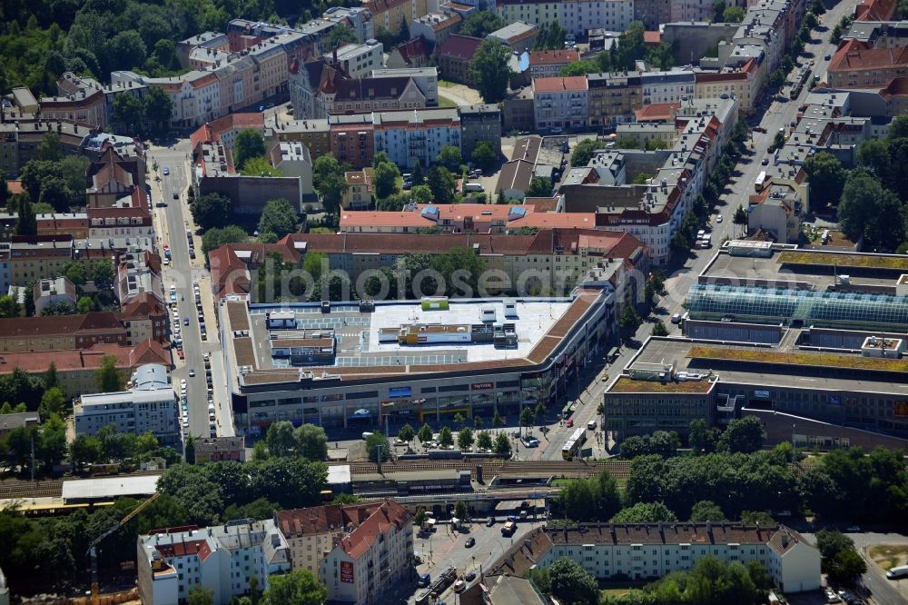 Aerial photograph Berlin - View of shopping center on Elcknerplatz at Berlin - Köpenick